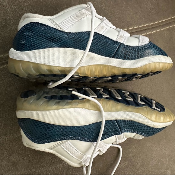 Jordan 11 Blue Snakeskin Sneakers Toddler - Picture 6 of 10